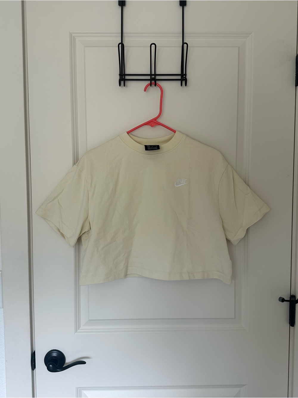 Nike Cropped Tee in butter yellow